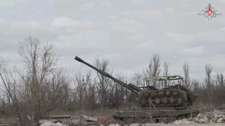 Российские артиллеристы уничтожили технику и командный пункт ВСУ боеприпасами «Краснополь-М2»